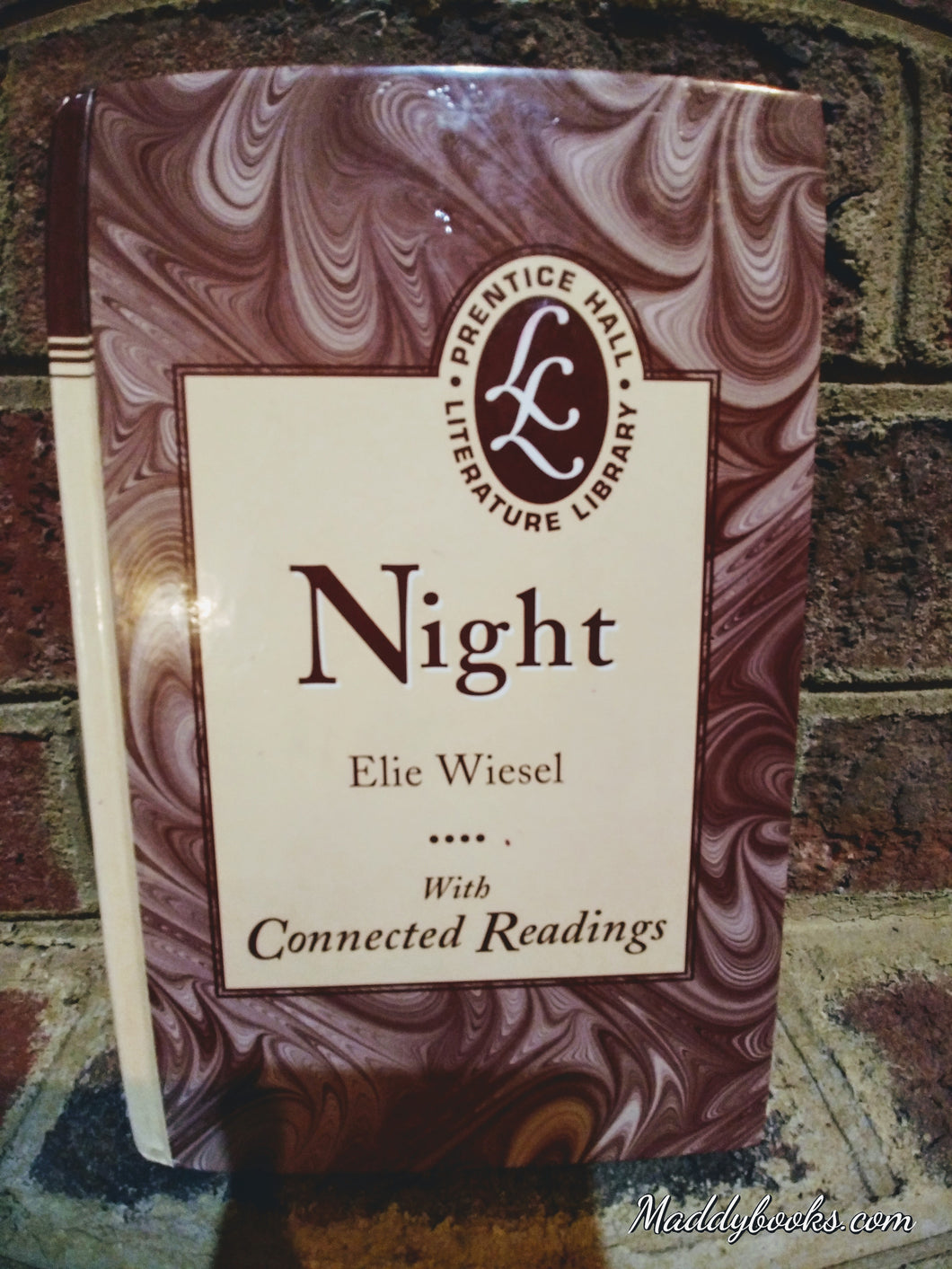 Night Elie Wiesel with connected Readings - maddybooks